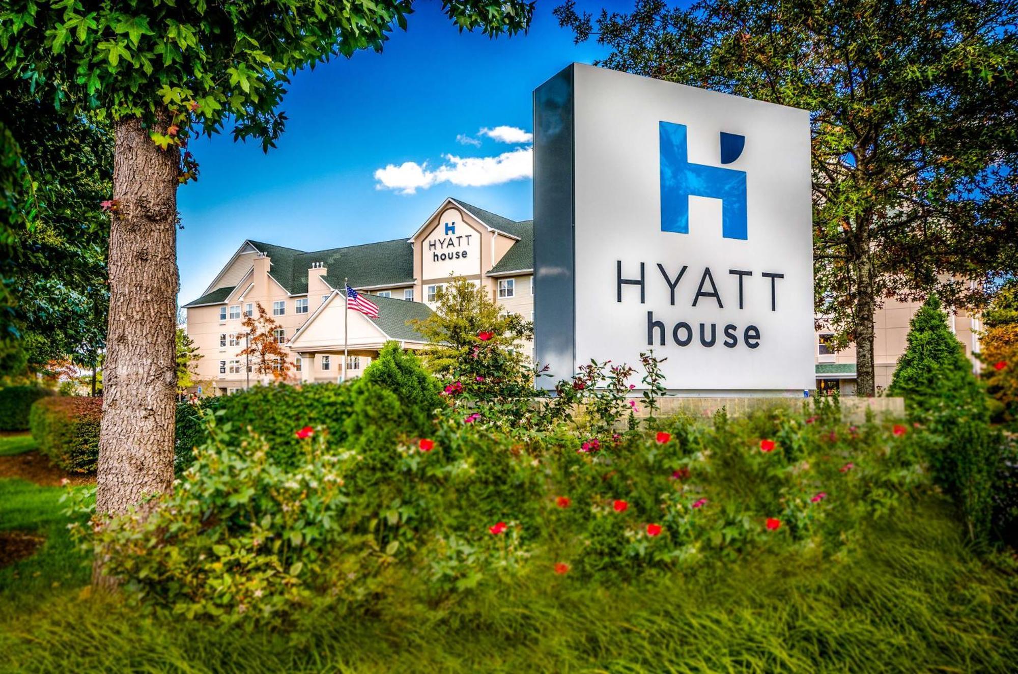 Hyatt House Herndon/Reston Exterior photo